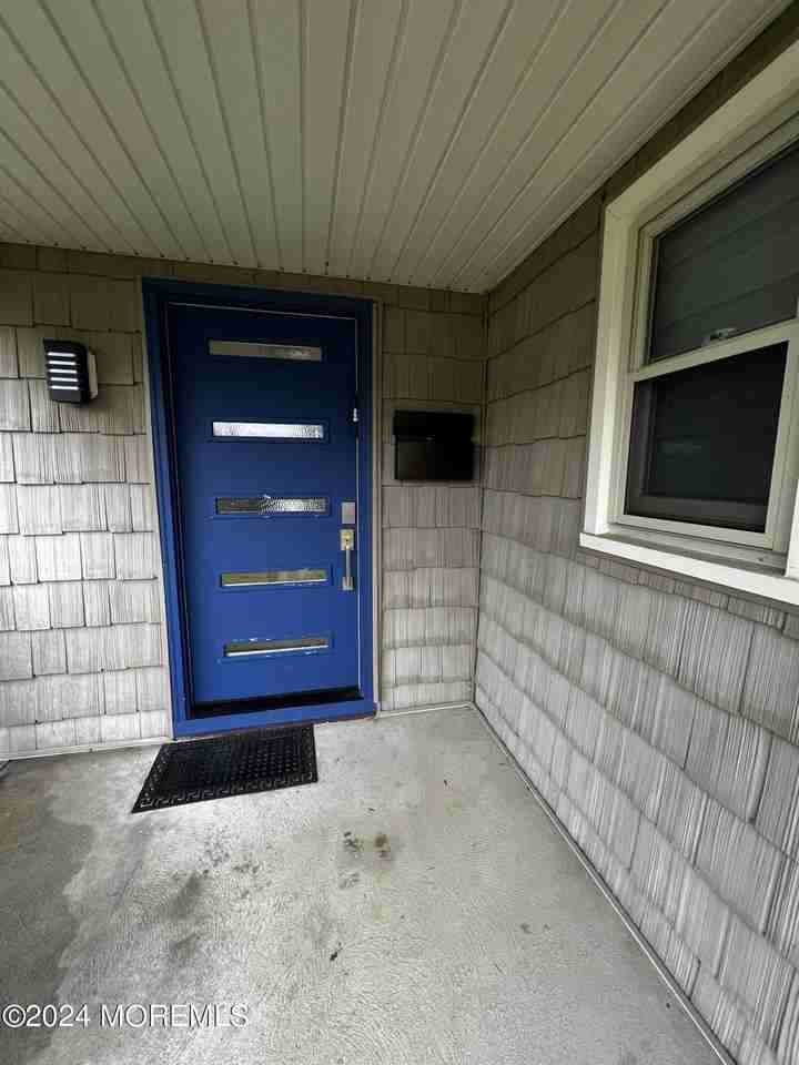 85 Locust Ave - Photo 2 of 17