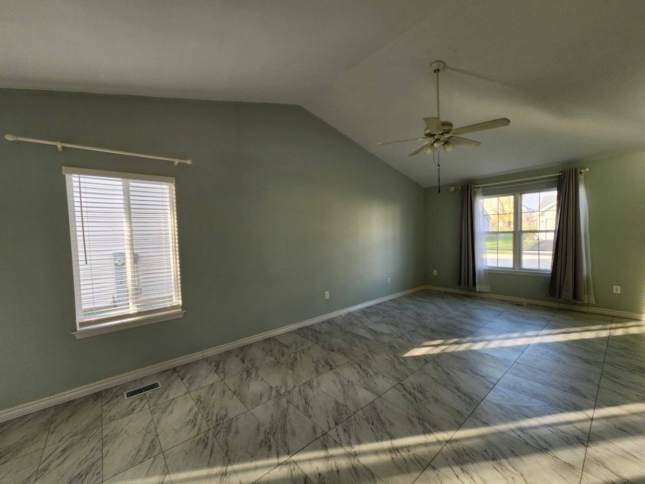 13862 Isle Royal Cir - Photo 2 of 9