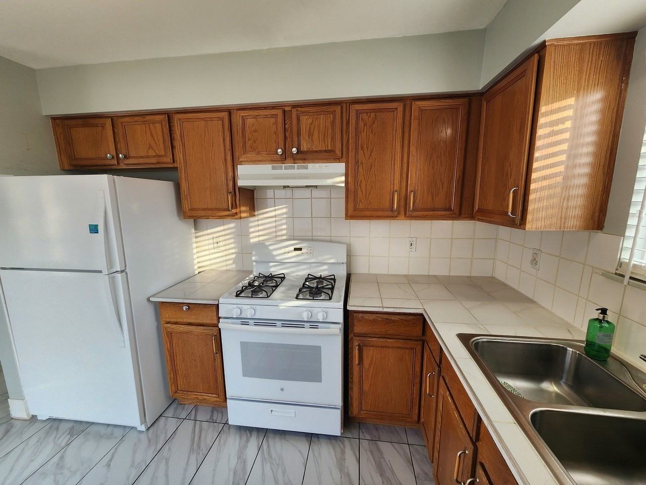 13862 Isle Royal Cir - Photo 3 of 9