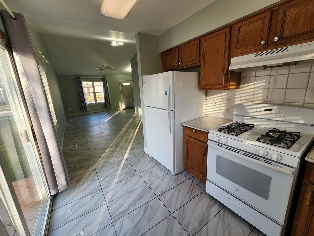 13862 Isle Royal Cir - Photo 4 of 9