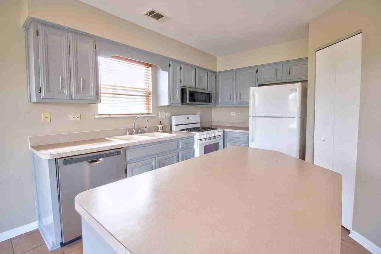 16472 Teton Dr Unit D - Photo 3 of 17