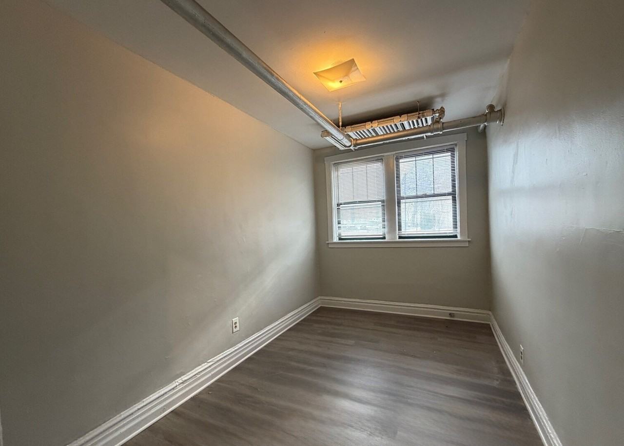 3224 N Karlov Ave #B - Photo 4 of 12