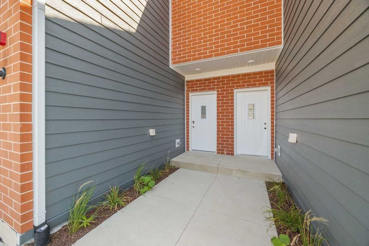 1216 Gillespie Ln - Photo 2 of 21