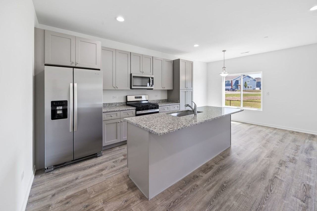 1216 Gillespie Ln - Photo 7 of 21