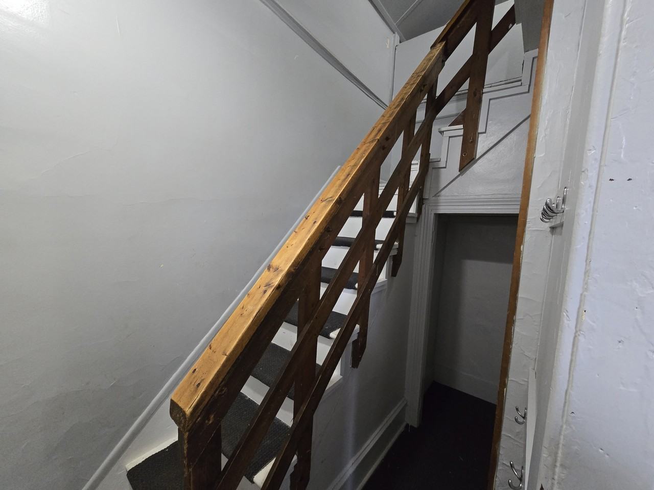 1017 19th St Se #1 - Photo 4 of 14