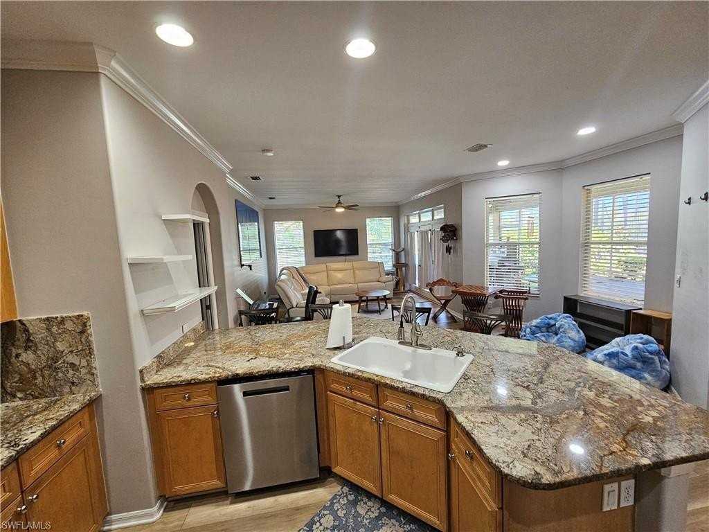 8343 Laurel Lakes Blvd - Photo 5 of 32