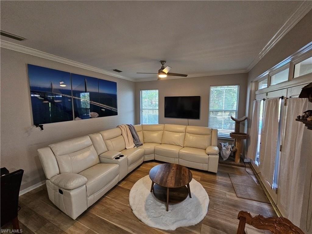 8343 Laurel Lakes Blvd - Photo 7 of 32