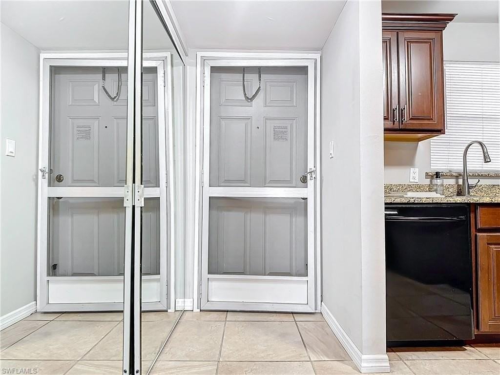 175 Turtle Lake Ct Apt 310 - Photo 3 of 34