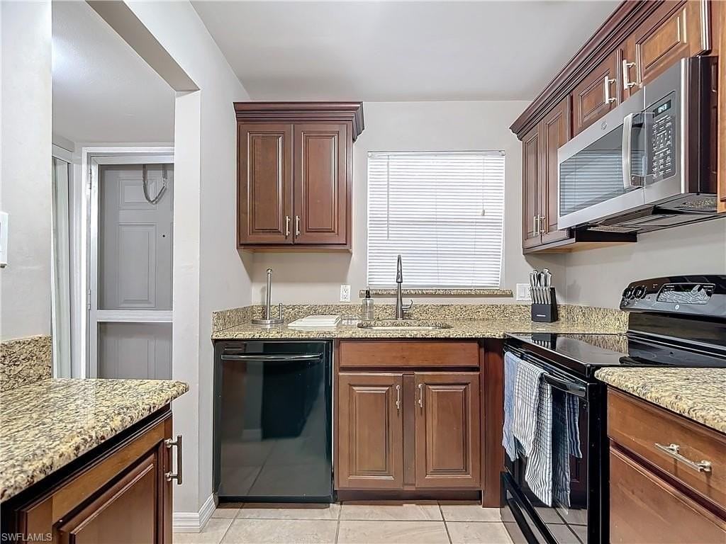 175 Turtle Lake Ct Apt 310 - Photo 4 of 34