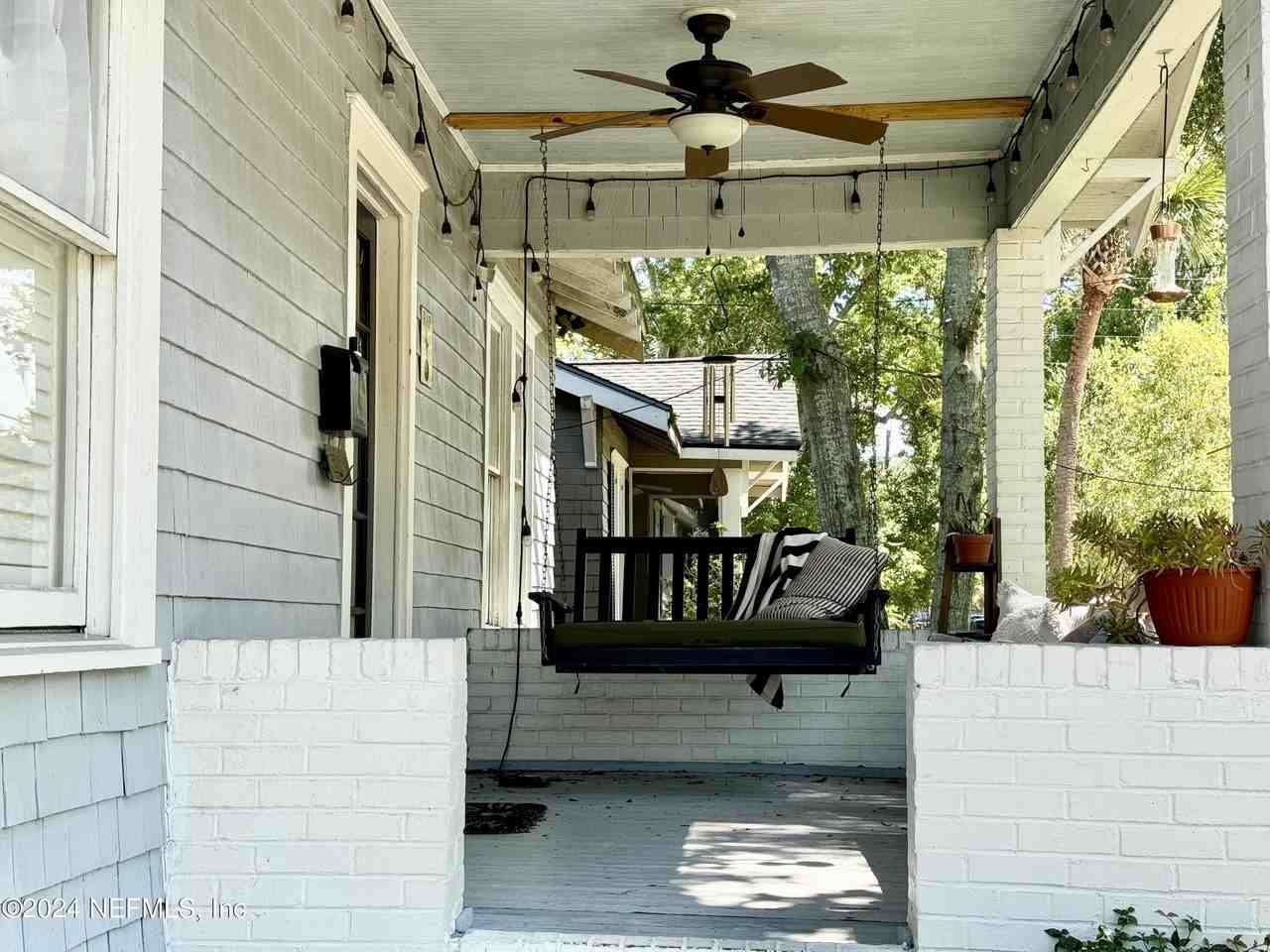 3665 Pine St - Photo 2 of 37