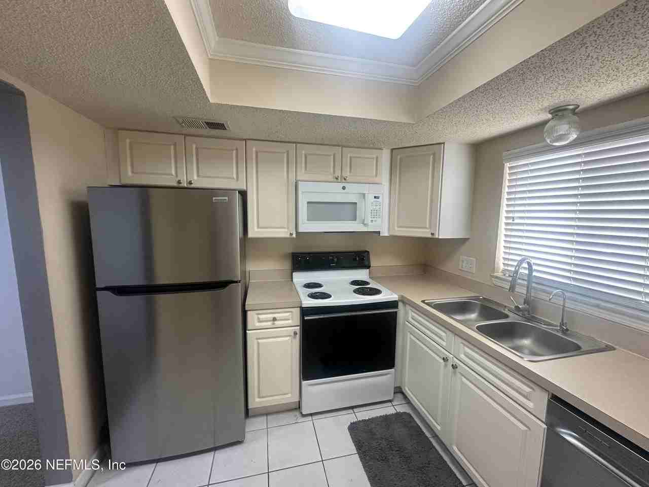 3865 Campenero Ct Unit 3 - Photo 4 of 14