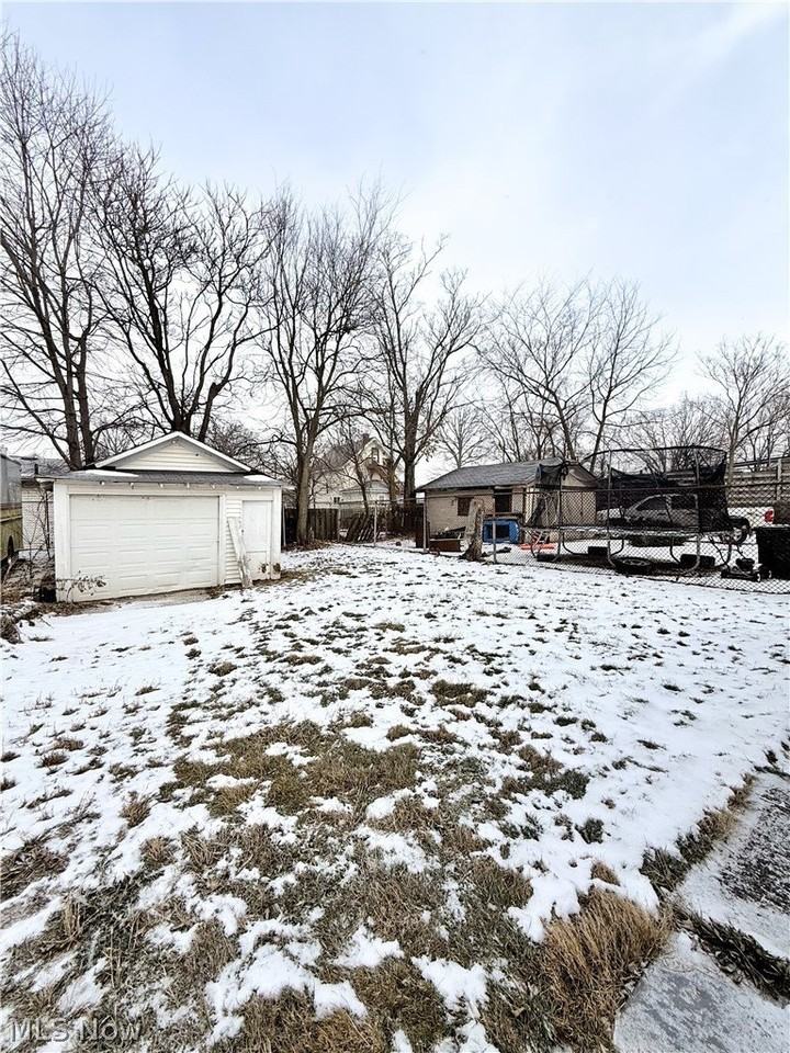 1433 Kenmore Blvd #2 - Photo 3 of 17