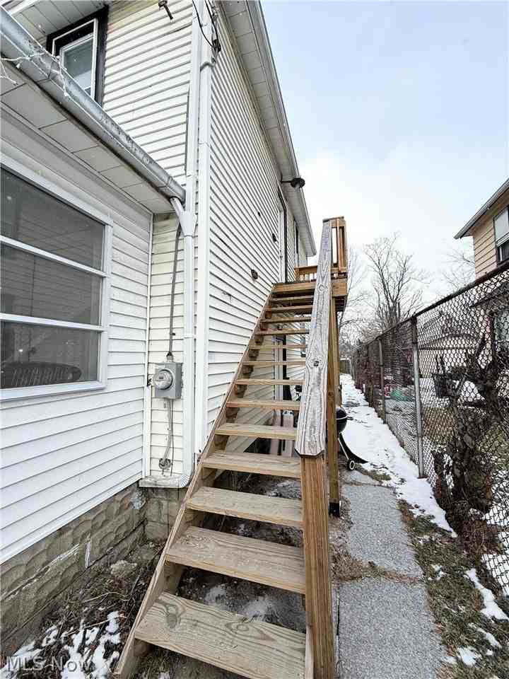 1433 Kenmore Blvd #2 - Photo 6 of 17