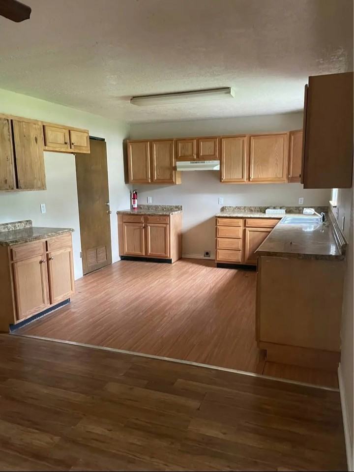 401 N C St #1 - Photo 2 of 6