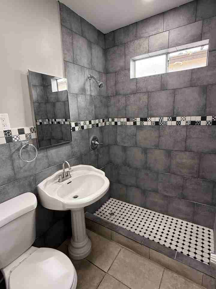 10120 California Ave #B - Photo 6 of 7