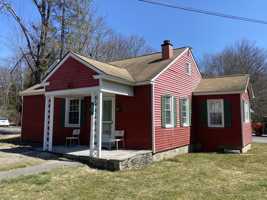 featured image of 225 Cottage Ln