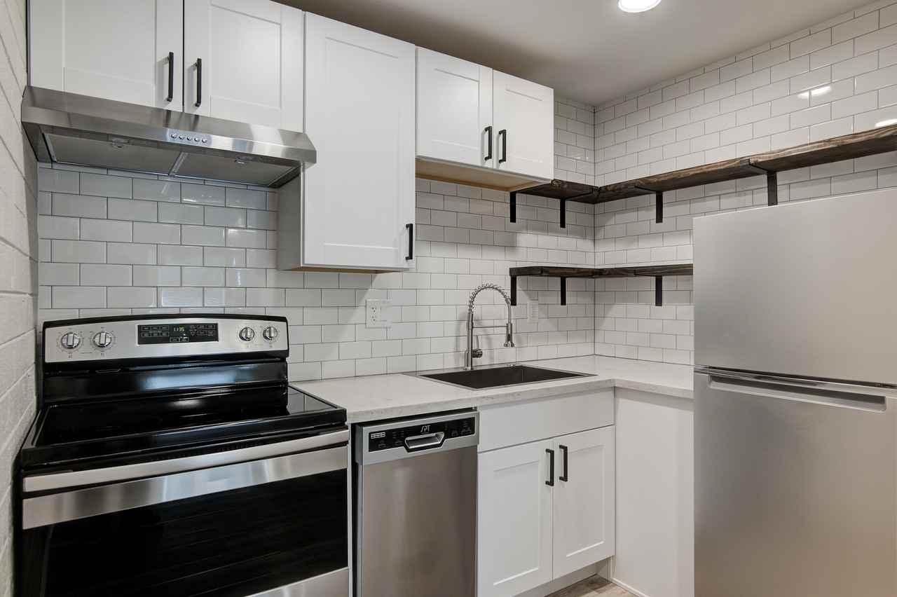 1606 E Catalina Dr #A - Photo 4 of 16