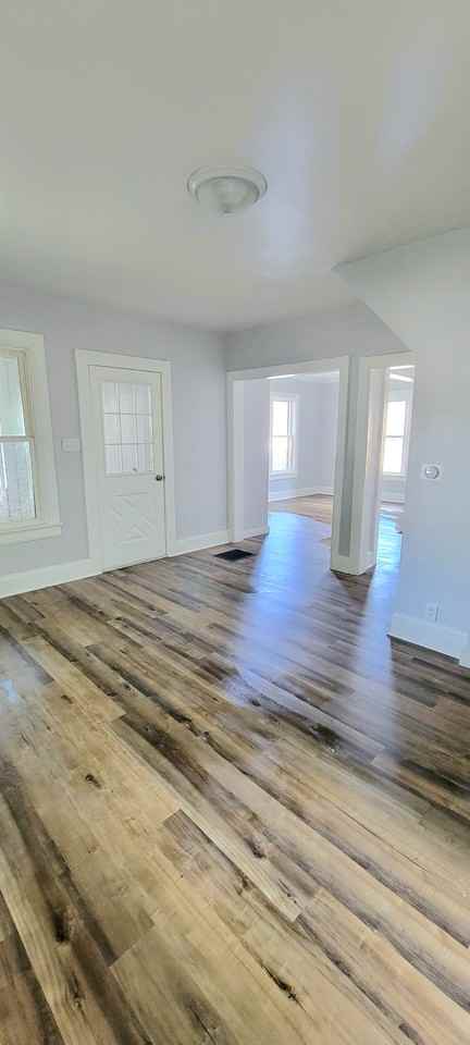 207 Lincoln St - Photo 4 of 8