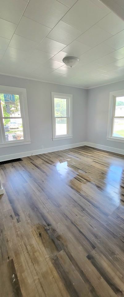 207 Lincoln St - Photo 5 of 8