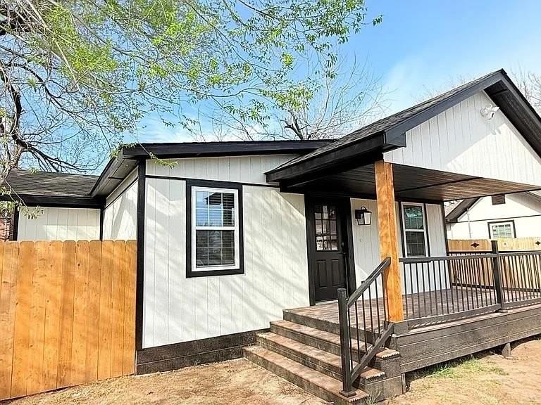 5909 Nw 40th St - Photo 2 of 23