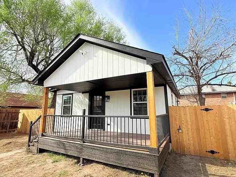 5909 Nw 40th St - Photo 3 of 23