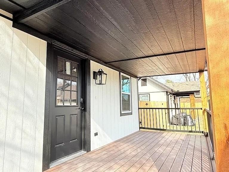 5909 Nw 40th St - Photo 5 of 23