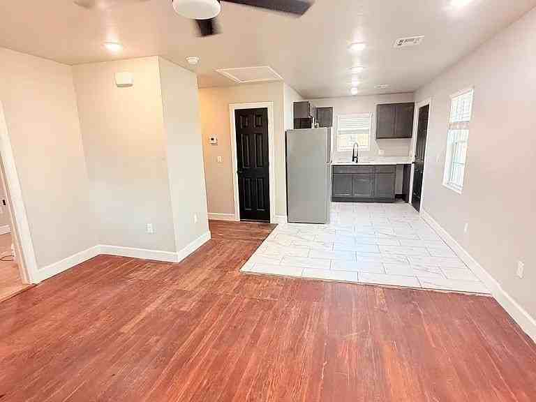 5909 Nw 40th St - Photo 7 of 23