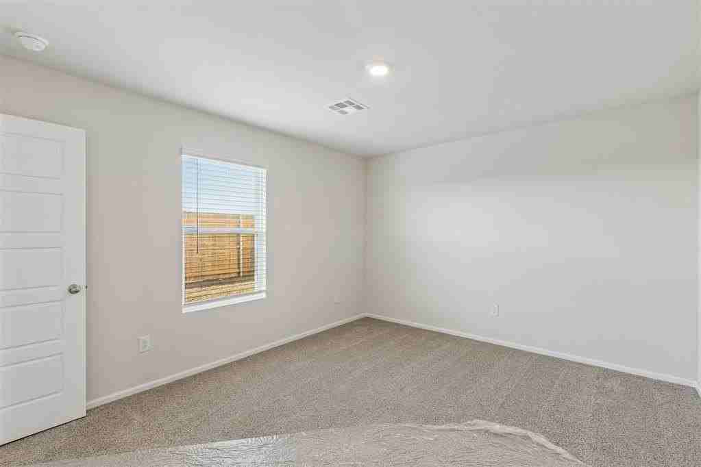 Sw 31st St - Photo 7 of 20