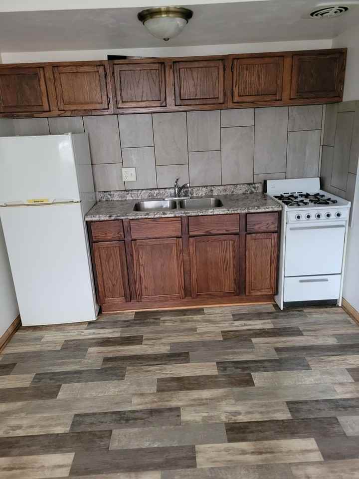 6521 W Beloit Rd #4 - Photo 2 of 7