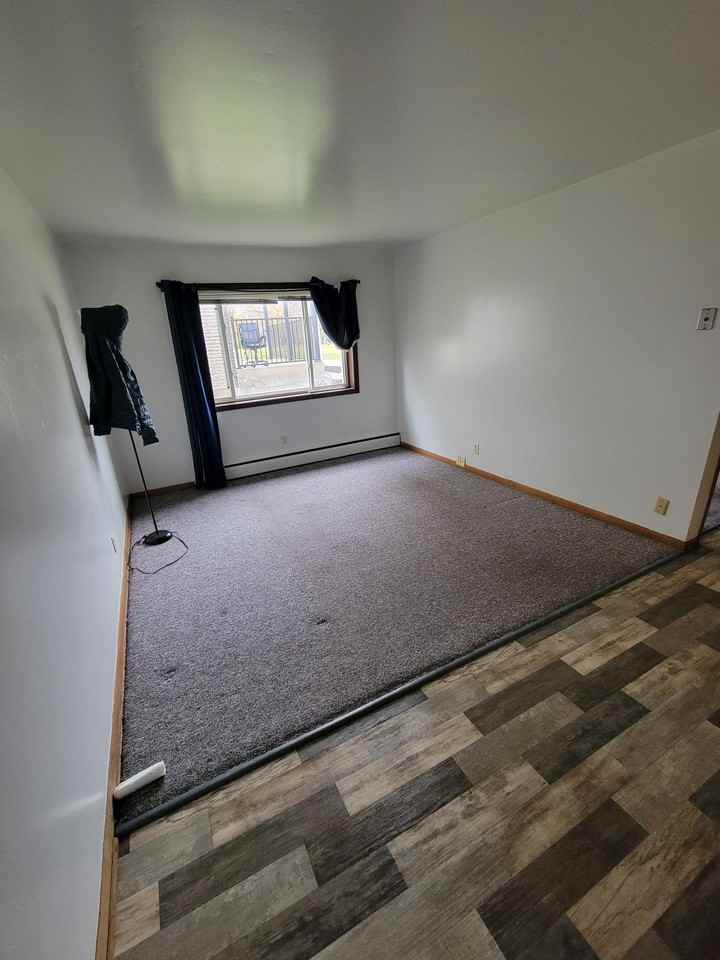 6521 W Beloit Rd #4 - Photo 3 of 7