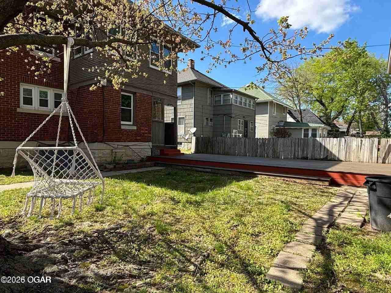 501 N Moffet Ave - Photo 4 of 33