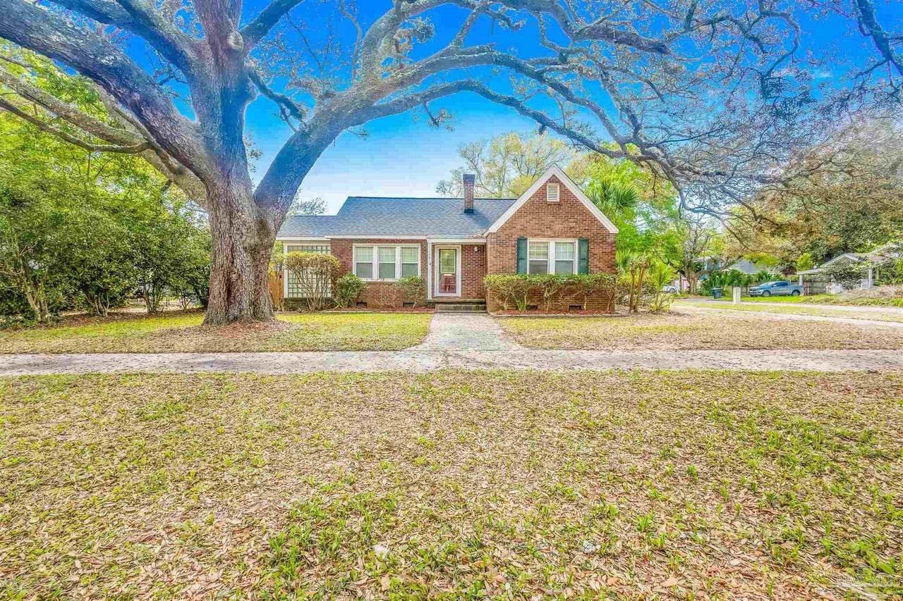 1701 E Bobe St - Photo 2 of 44