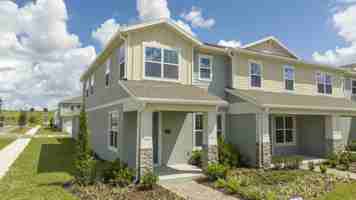 featured image of 16350 Hamlin View St