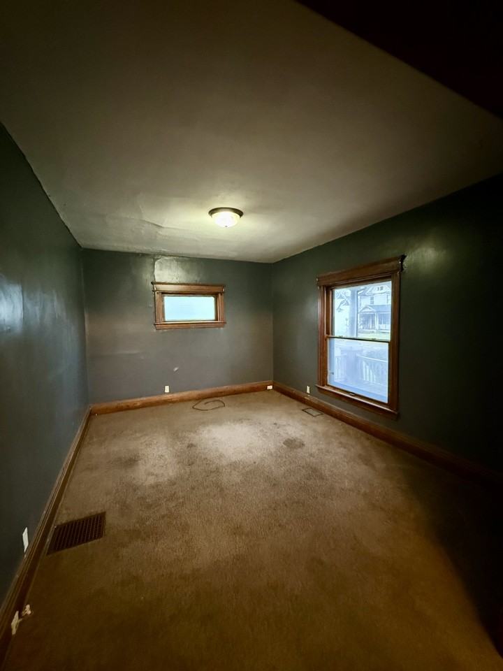 611 E Bronson St #625 - Photo 6 of 10