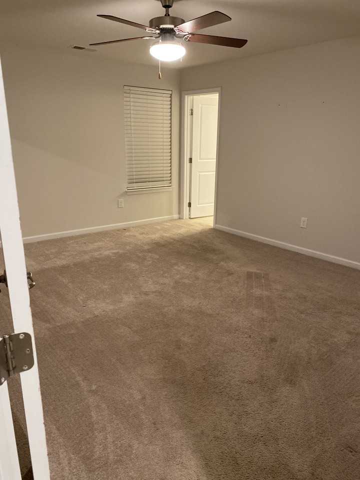 5508 Loneleaf Way - Photo 4 of 26