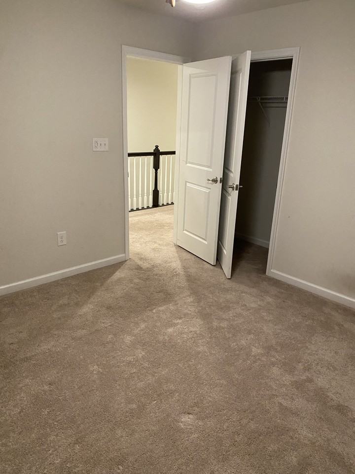 5508 Loneleaf Way - Photo 6 of 26