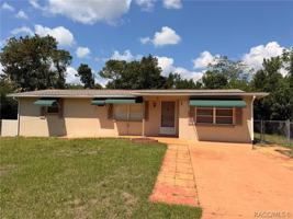 featured image of 28 N Davis St