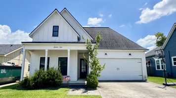 featured image of 710 Clarence St