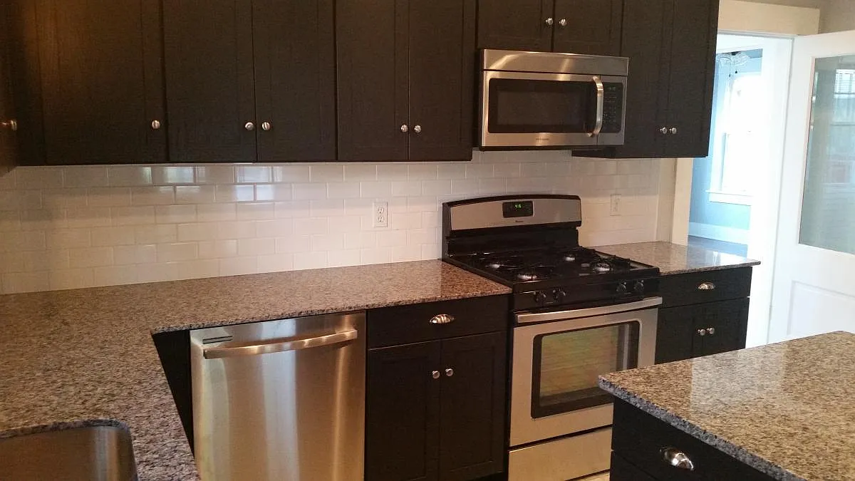 1401 S Elwood Ave - Photo 3 of 18