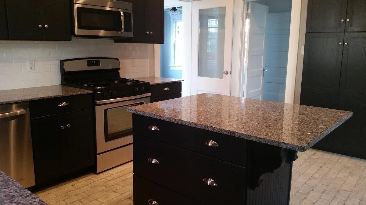 1401 S Elwood Ave - Photo 4 of 18