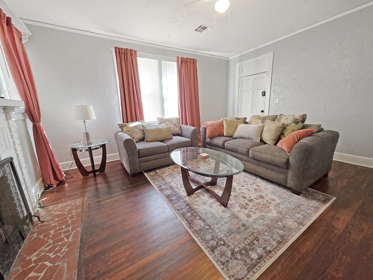 124 S California St - Photo 4 of 15