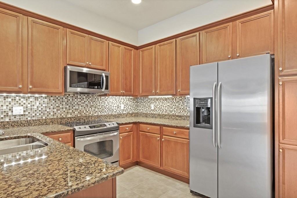 4969 Corsica Sq - Photo 7 of 32