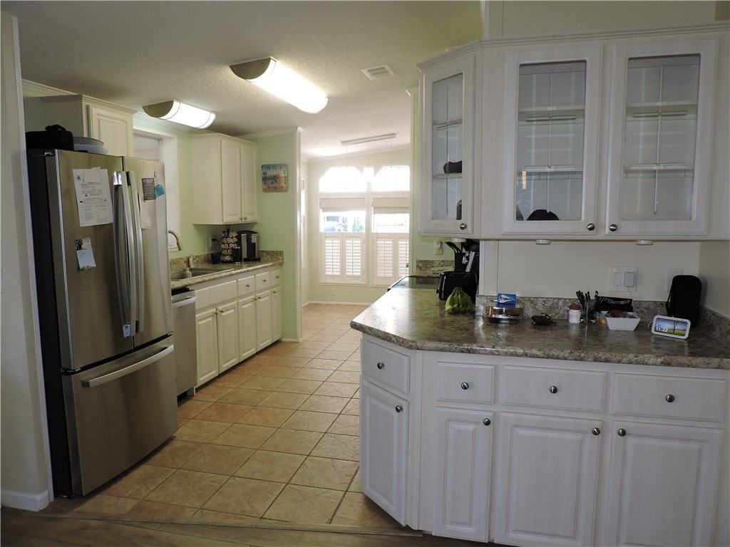 830 Lychee Dr - Photo 7 of 18