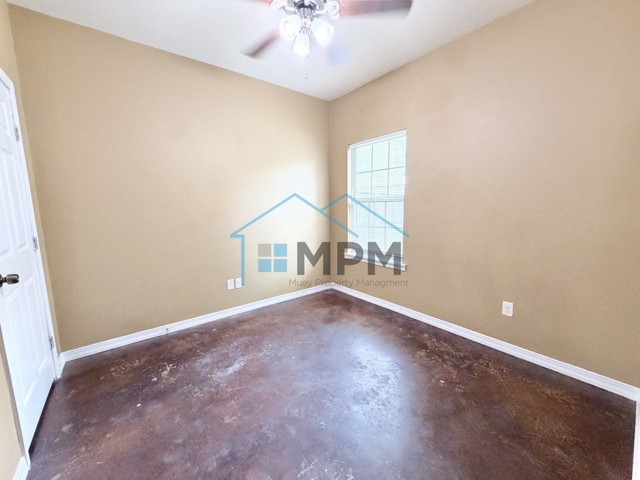 122 Flagstone Dr #1 - Photo 4 of 11