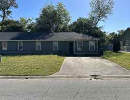 642 Maplewood Dr #1 - Photo 1 of 1