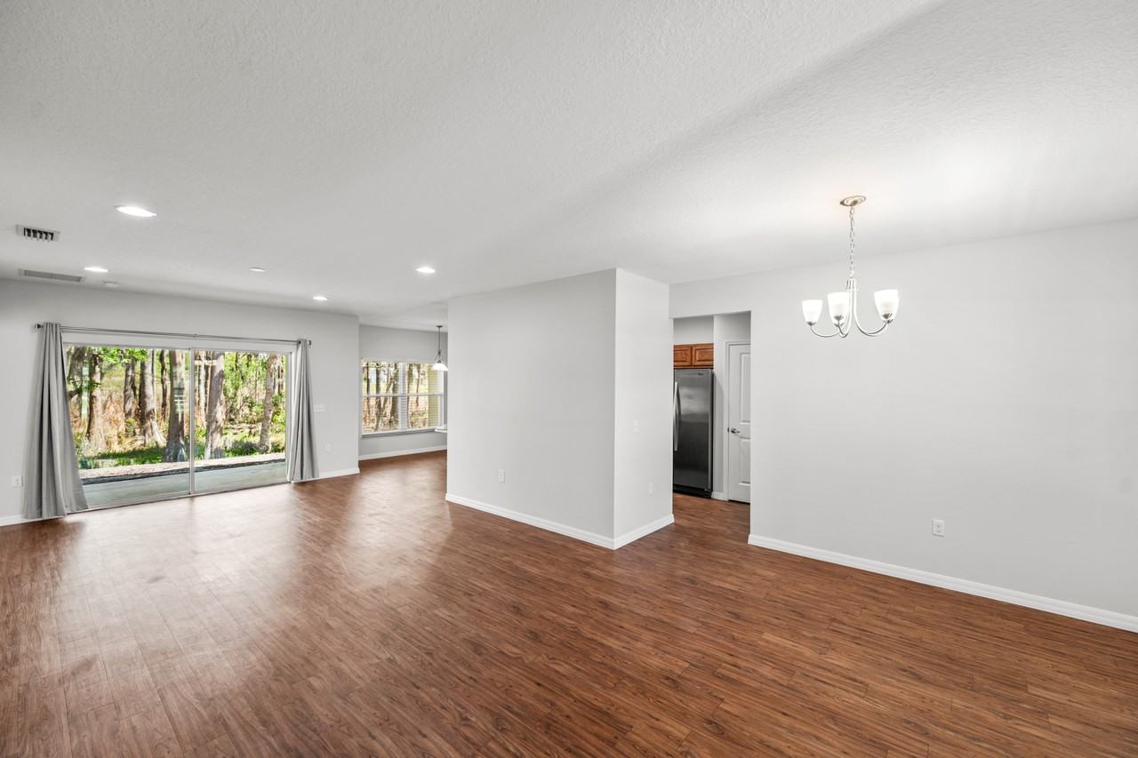 1621 Town Park Ct #1 - Photo 4 of 24