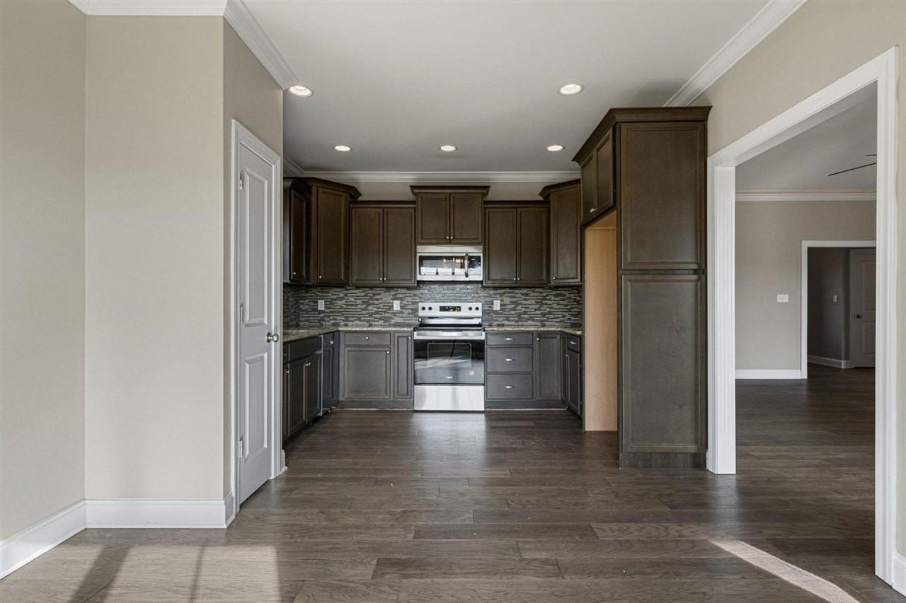 457 Adalynn Cir - Photo 6 of 32