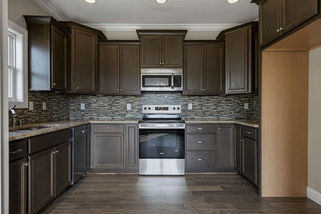 457 Adalynn Cir - Photo 7 of 32