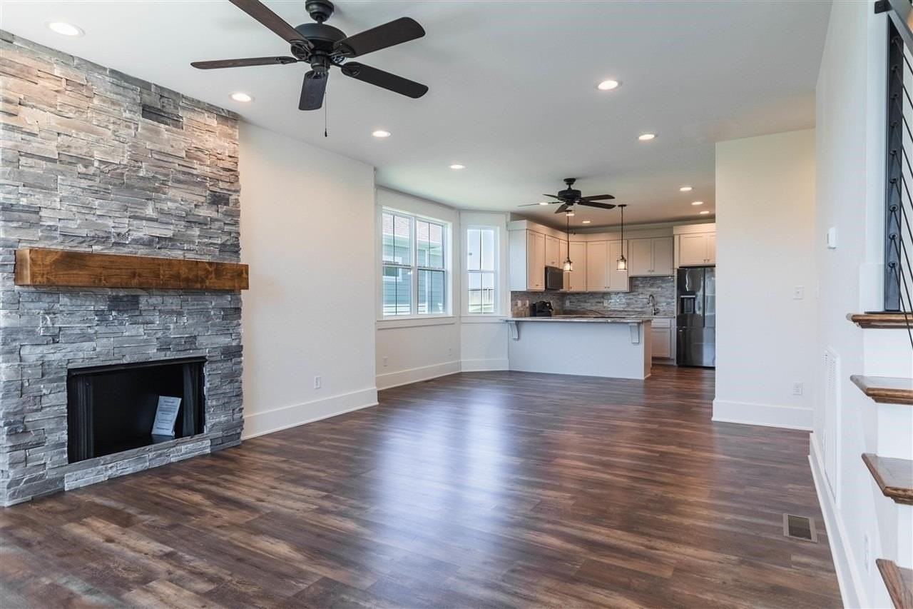 414 Traditions Blvd - Photo 3 of 43