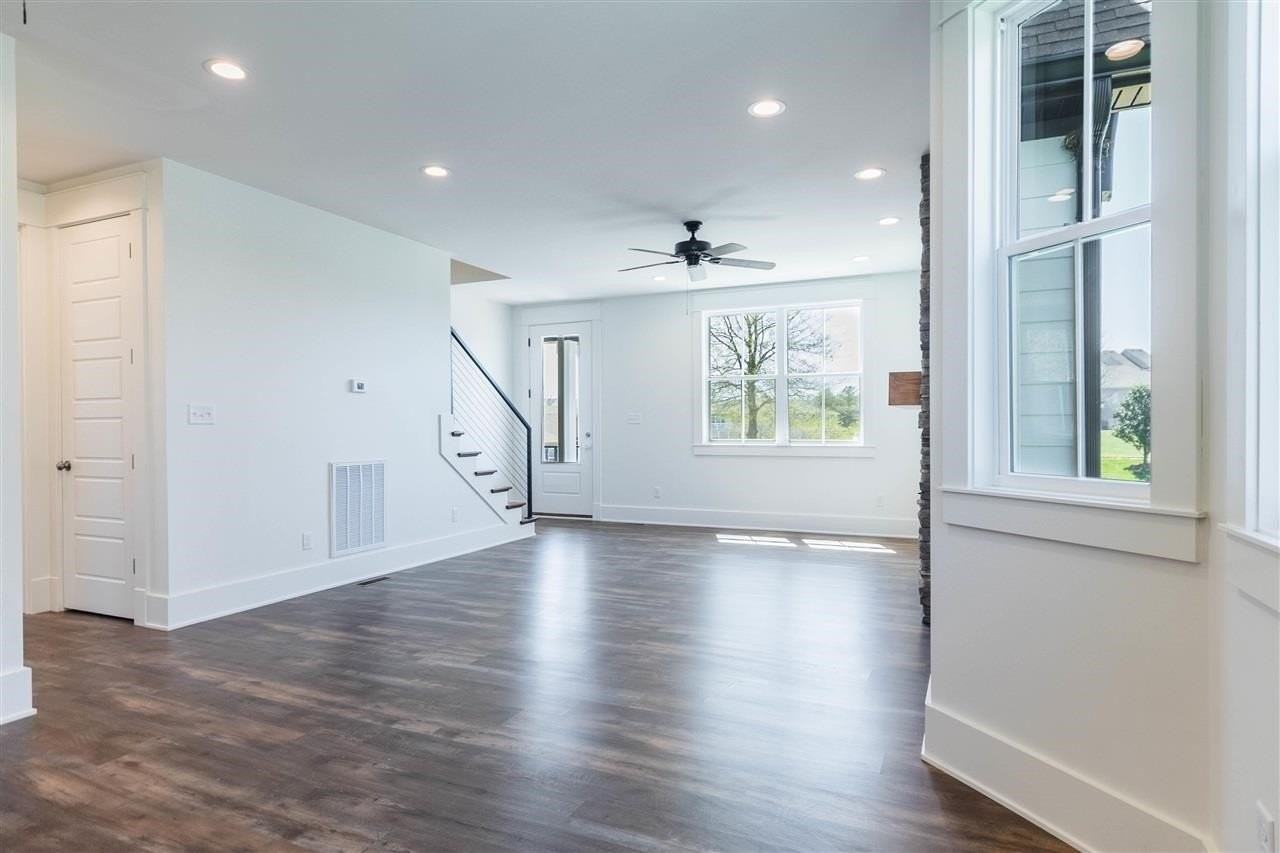 414 Traditions Blvd - Photo 5 of 43